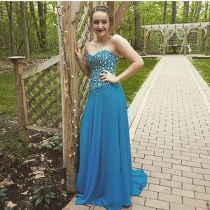 Prom/hoco/winter formal dress 5/6